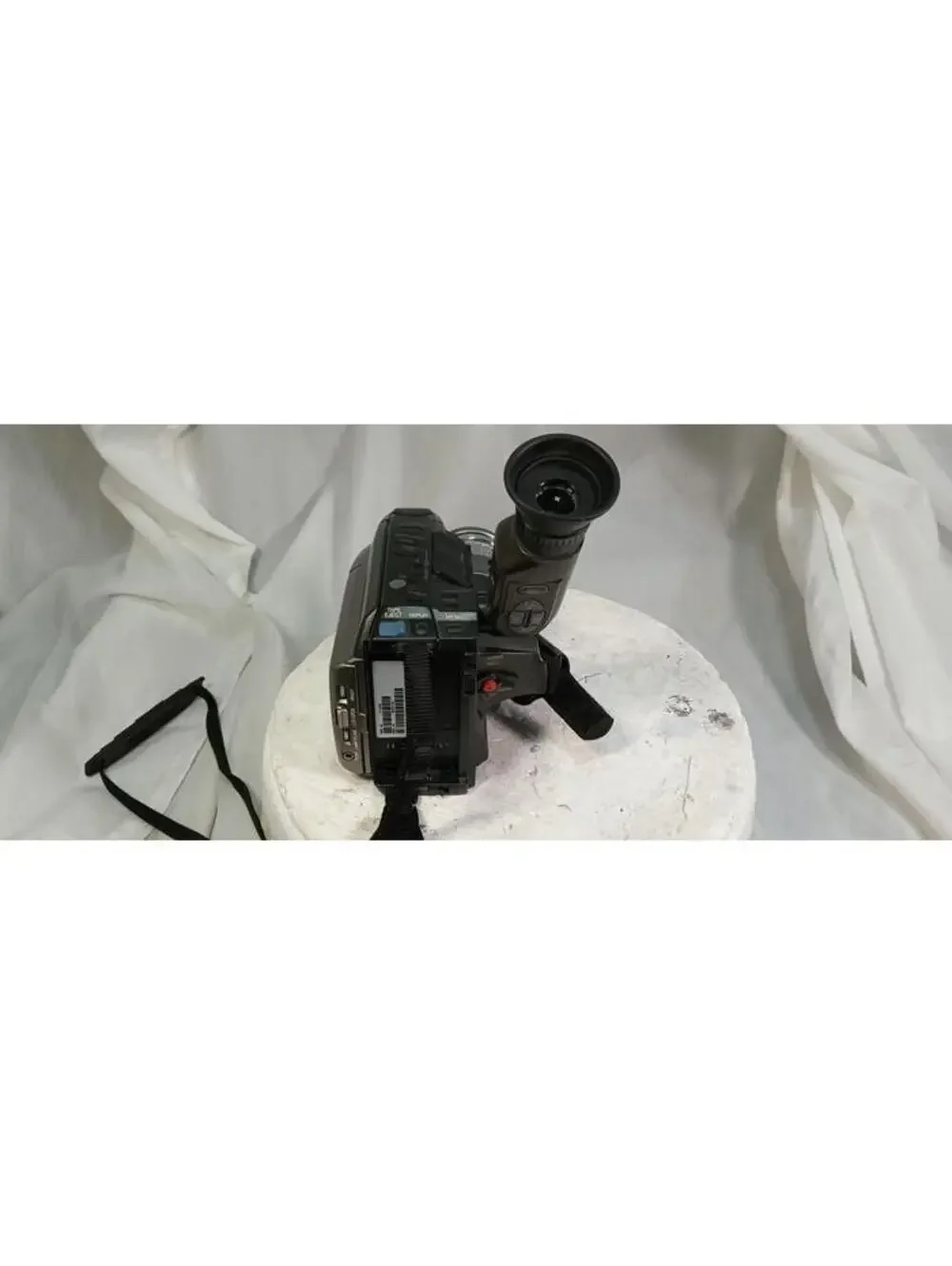 Panasonic PV-L678 Palmcorder Palmsight VHS-C Camcorder 23x Zoom Pre-Owned